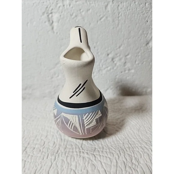 Native American Navajo Pottery Wedding Vase Artist Signed - Picture 4 of 6